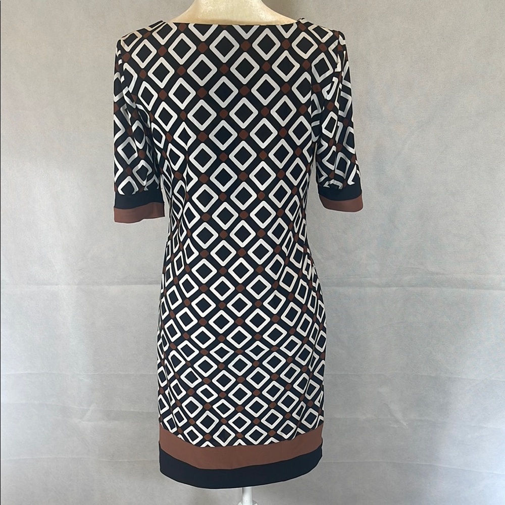 Geometric Patterned Dress - Picture 8 of 9